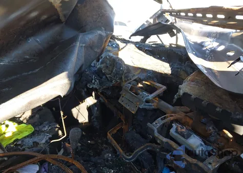 2017 Jeep Cherokee Latitude 4X4 from USA, damaged, VIN 1C4PJMCS6HW529977